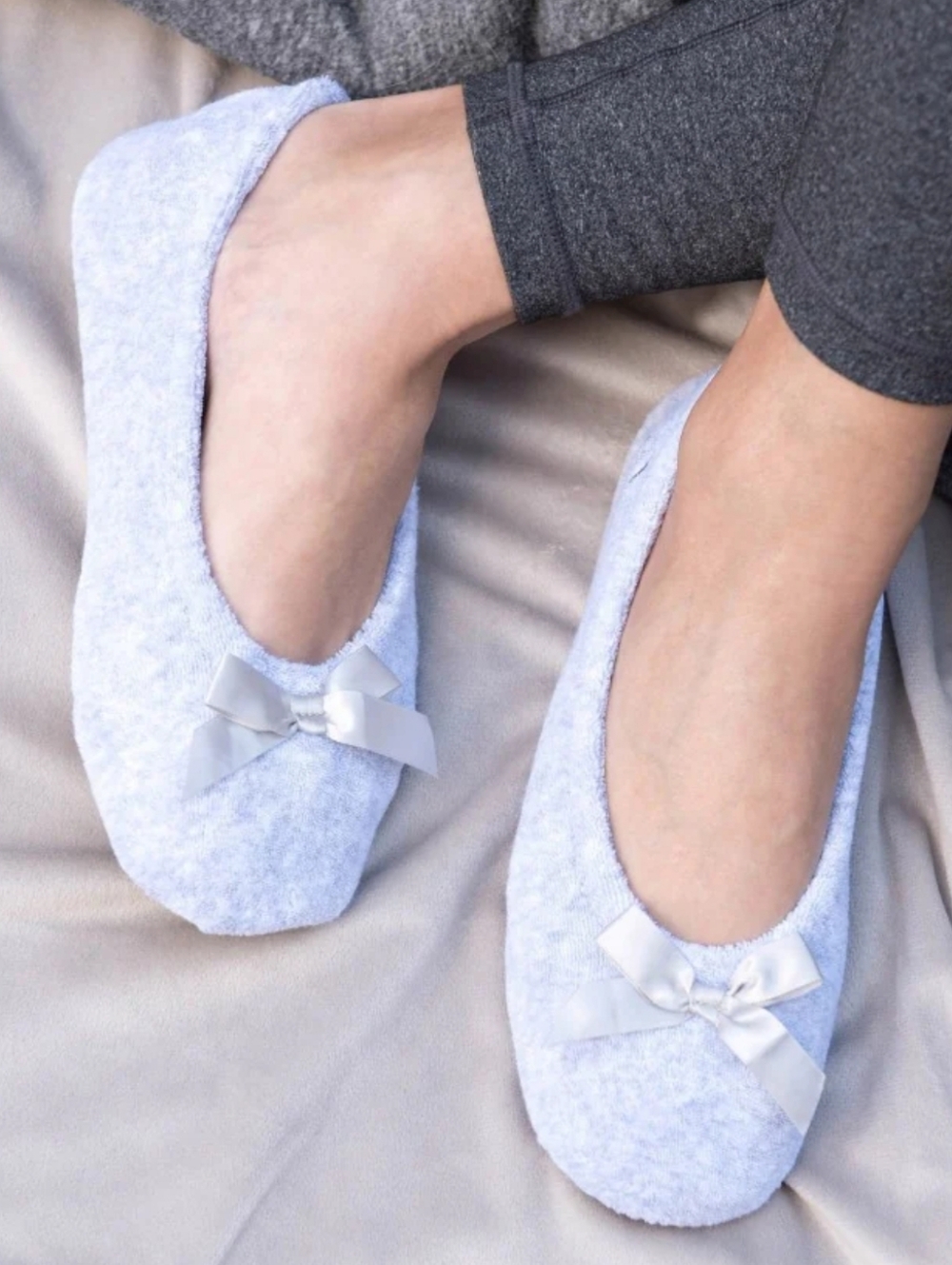 Isotoner Women’s Classic Cotton Terry Ballerina Slipper‎ Heathered Grey
